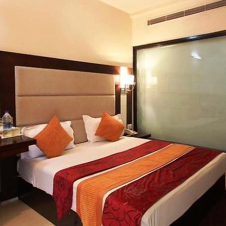 The Grand Hotel Bizzotel Gurgaon Ngoại thất bức ảnh