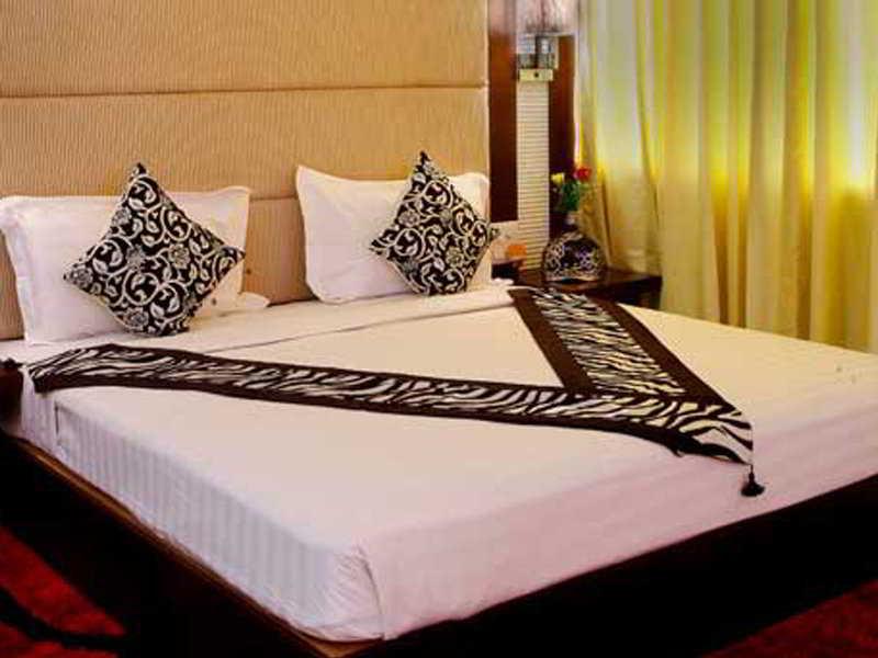 The Grand Hotel Bizzotel Gurgaon Ngoại thất bức ảnh