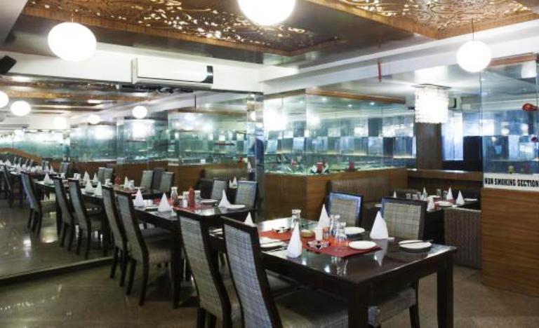 The Grand Hotel Bizzotel Gurgaon Ngoại thất bức ảnh